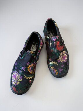 VANS Women’s Black Floral Embellished Slip On Sneakers size 8